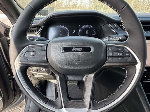 New 2026 Jeep Grand Cherokee Limited image 17