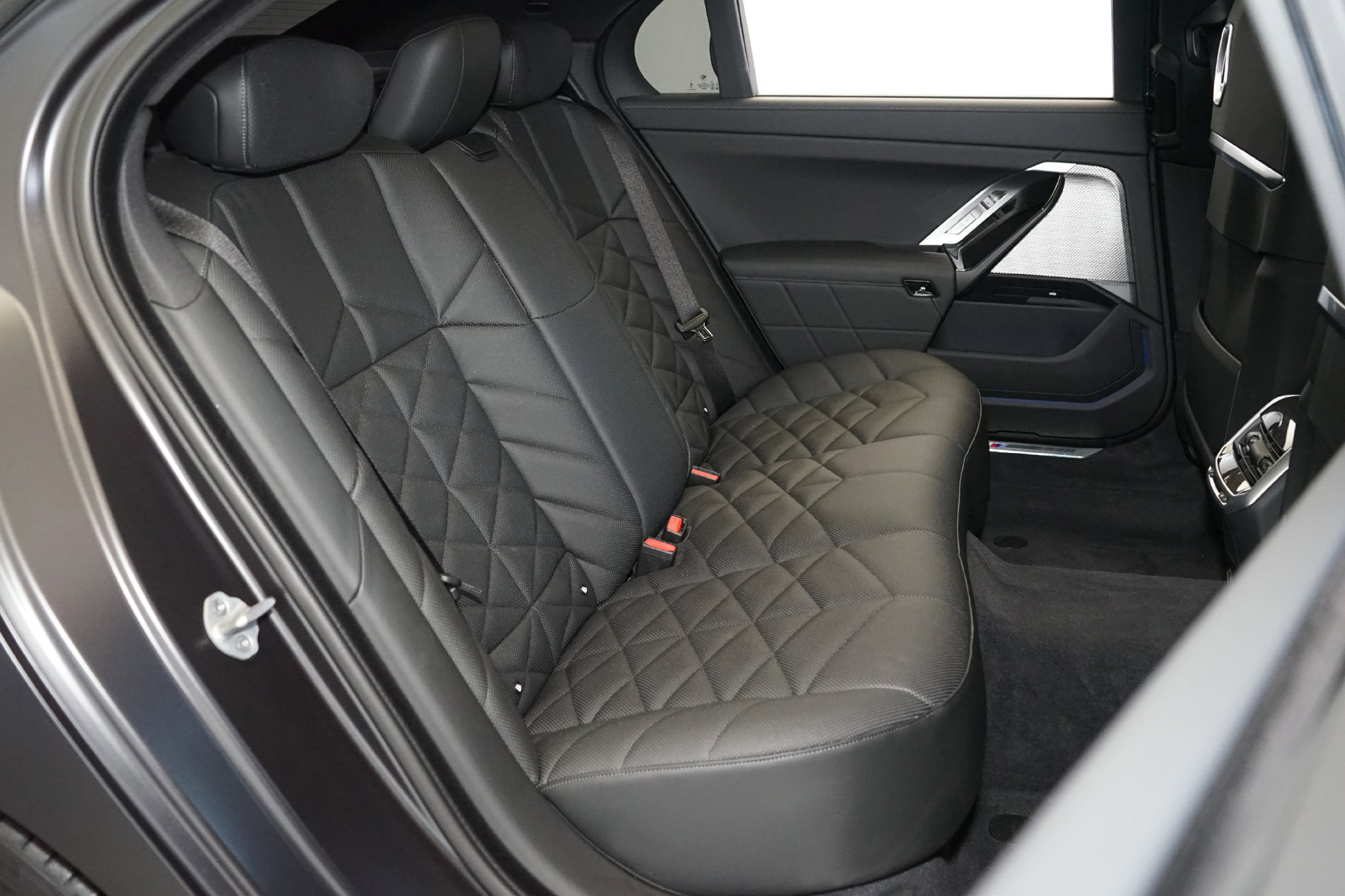 Used 2026 BMW 740i RWD image 15