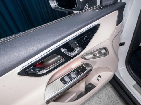New 2026 Mercedes-Benz GLC 300 image 11