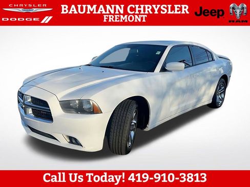 Used 2014 Dodge Charger SXT Plus RWD image 13