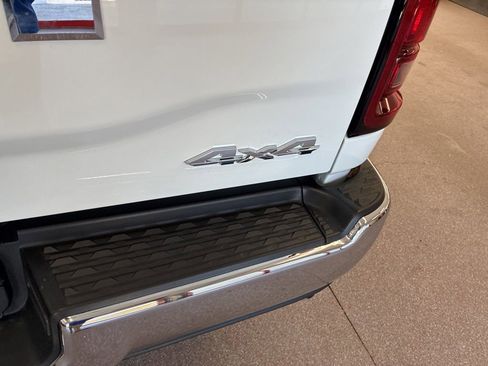 Certified 2025 RAM 2500 Big Horn AWD/4WD image 21