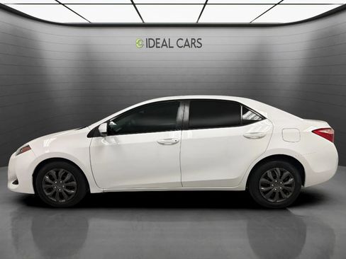 Used 2018 Toyota Corolla LE w/ Carpet Mat Package (TMS) FWD image 8