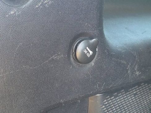 Used 2012 Dodge Journey American Value Package w/ Flexible Seating Group FWD image 11