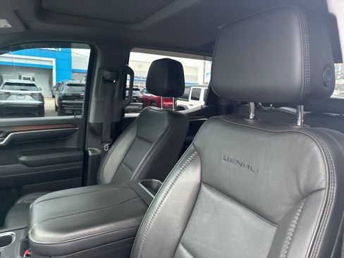 Used 2024 GMC Sierra 1500 Denali w/ Technology Package AWD/4WD image 9