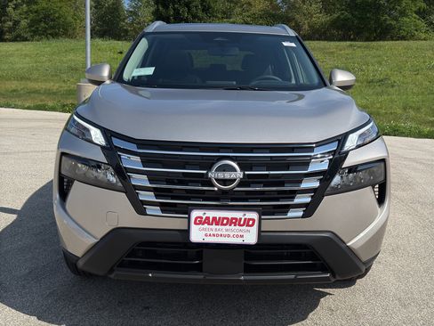 New 2026 Nissan Rogue SV w/ SV Premium Package image 3