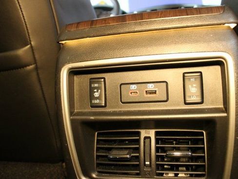 Used 2019 Nissan Murano SL image 16