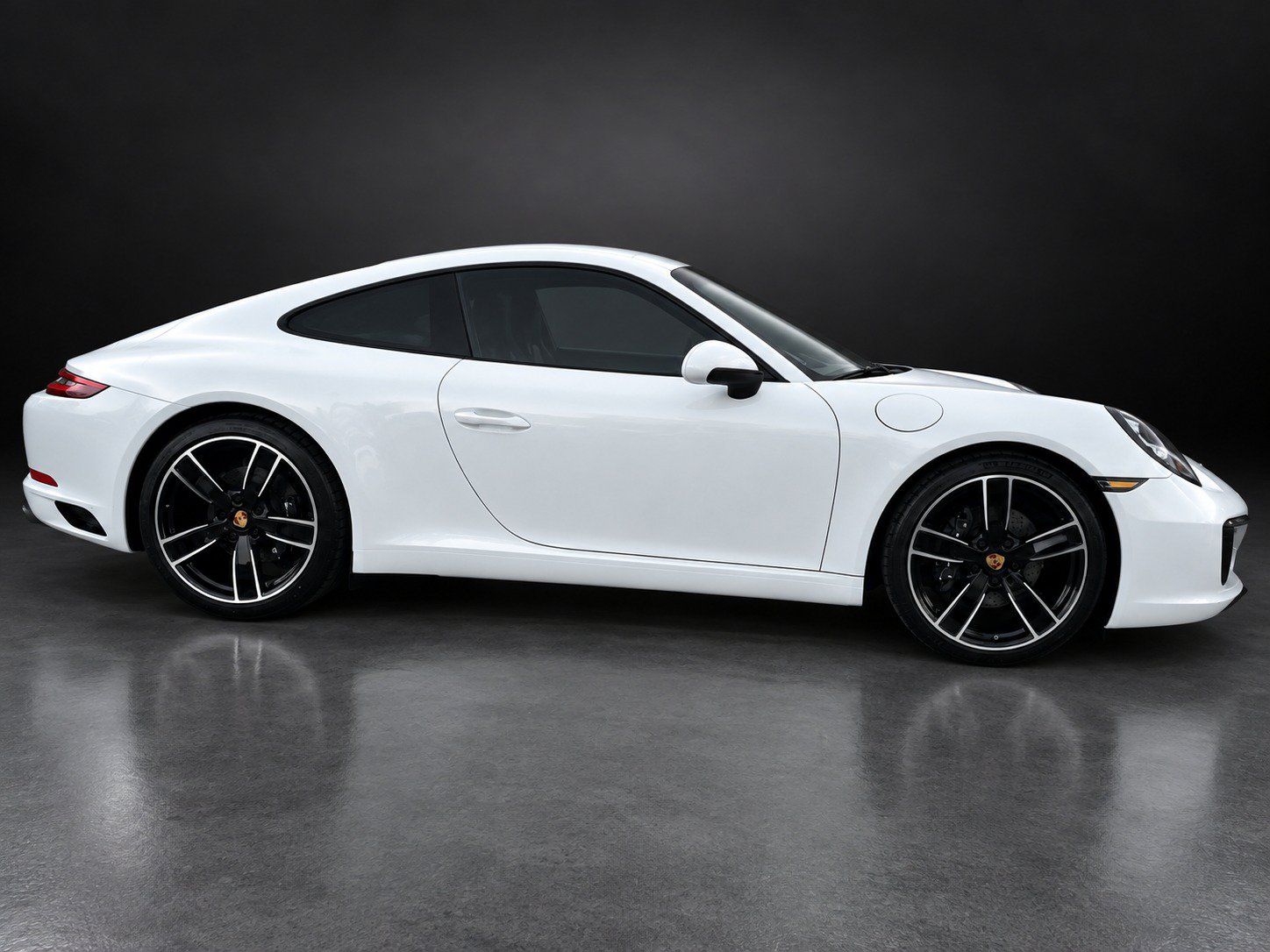 Used 2018 Porsche 911 Carrera image 3