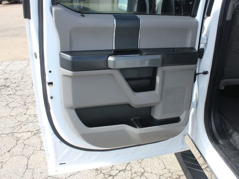 Used 2017 Ford F150 XLT w/ Trailer Tow Package image 40