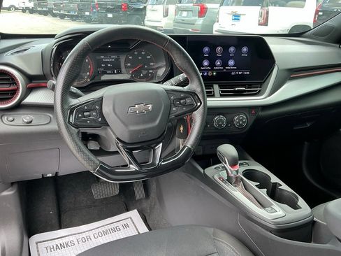 Used 2024 Chevrolet Trax RS FWD image 43
