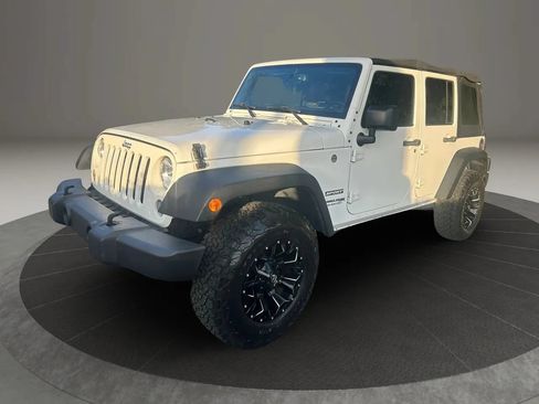Used 2018 Jeep Wrangler Unlimited Sport S AWD/4WD image 2