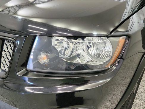 Used 2017 Jeep Compass Latitude AWD/4WD image 14