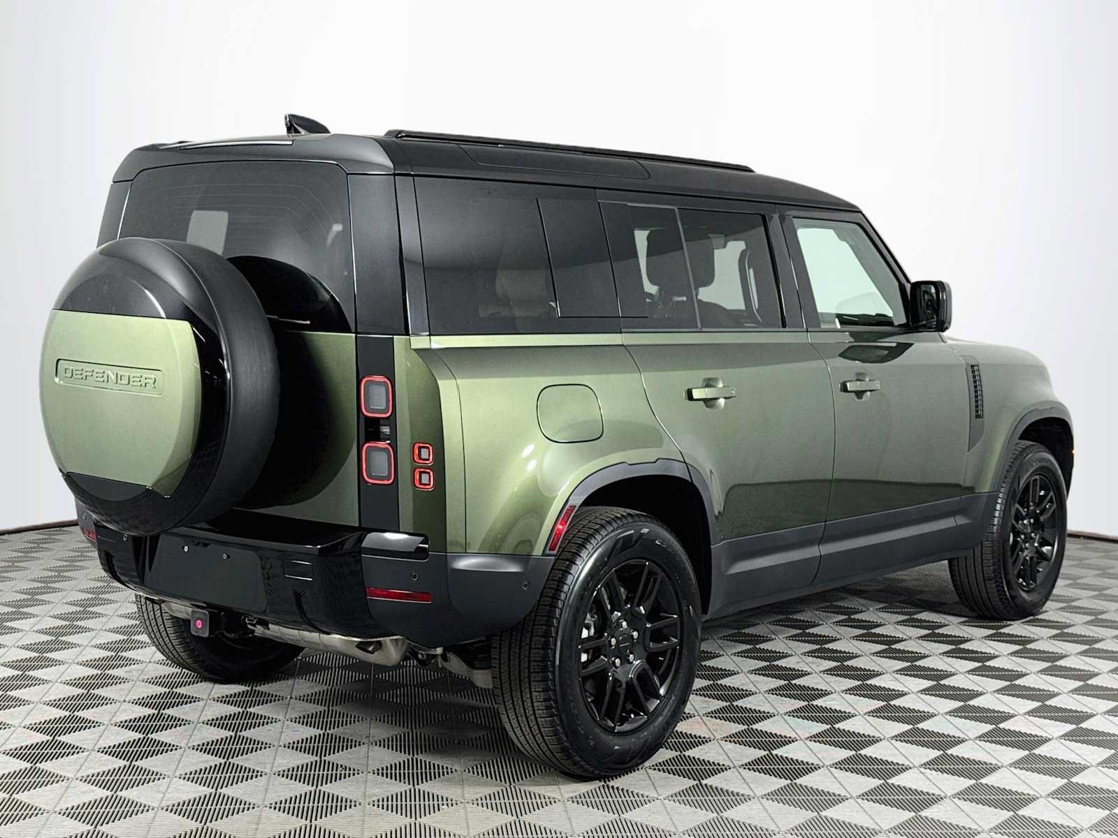 New 2026 Land Rover Defender 110 S AWD/4WD image 5