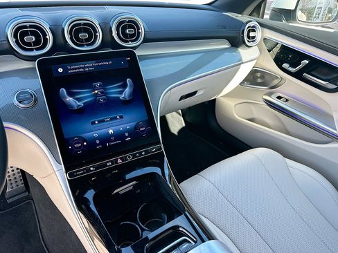 Used 2024 Mercedes-Benz CLE 450 4MATIC Cabriolet image 23