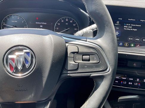 Used 2022 Buick Envision Preferred FWD image 19