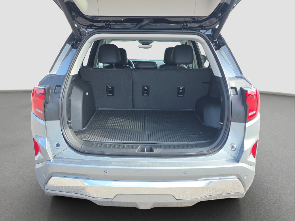 New 2027 GMC Terrain Denali w/ LPO, Floor Liner Package AWD/4WD image 17