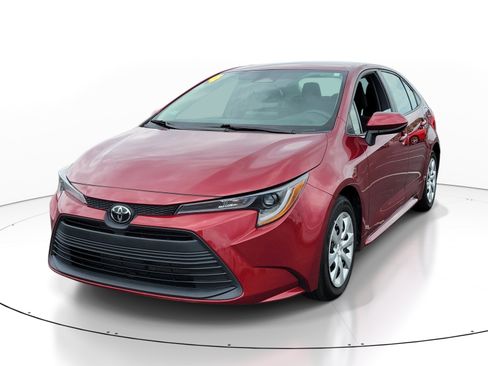 Certified 2024 Toyota Corolla LE FWD image 3