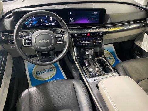 Used 2022 Kia Carnival SX Prestige image 13