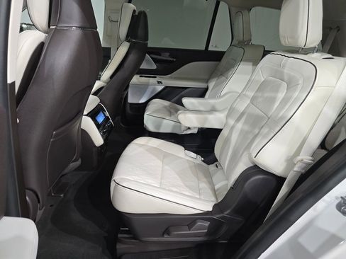 Used 2022 Lincoln Aviator Black Label w/ Dynamic Handling Package image 33