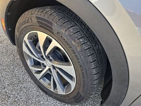 Used 2023 Buick Envision Essence FWD image 7