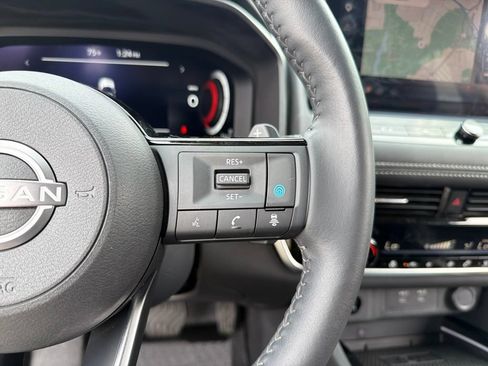 Certified 2024 Nissan Rogue SL AWD/4WD image 16