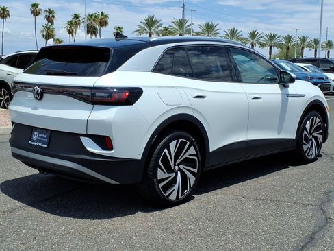 Certified 2025 Volkswagen ID.4 Pro S Plus AWD/4WD image 7