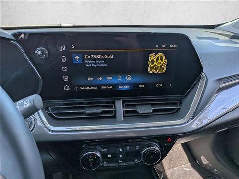 Used 2025 Chevrolet Trax ACTIV w/ Driver Confidence Package image 12