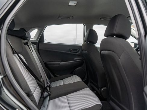 Used 2022 Hyundai Kona SE image 13