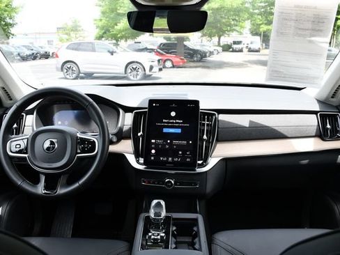 Used 2025 Volvo XC90 B6 Plus AWD/4WD image 19