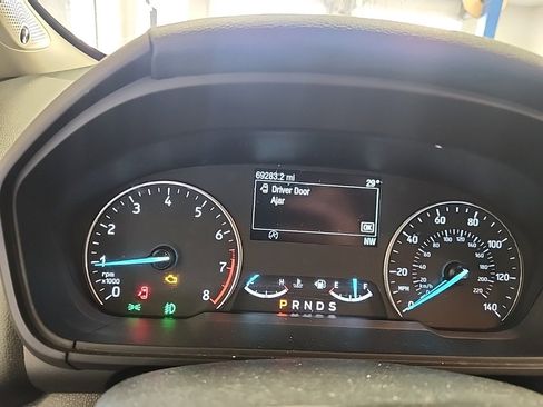 Used 2021 Ford EcoSport Titanium image 3