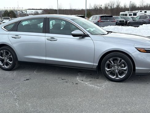 Used 2023 Honda Accord EX image 3