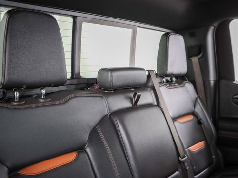 Used 2024 GMC Sierra 1500 AT4 w/ Technology Package image 32