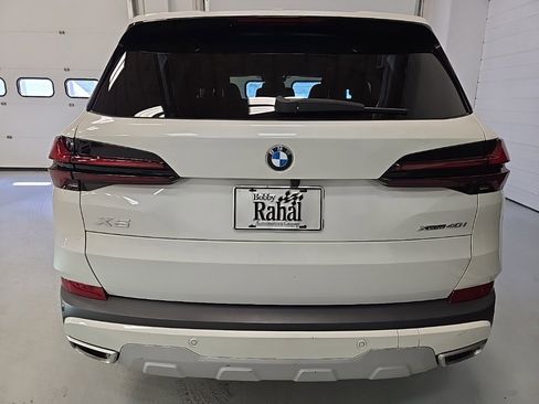 Used 2025 BMW X5 xDrive40i image 4