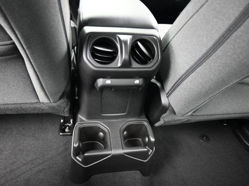 Used 2025 Jeep Gladiator Sport image 31