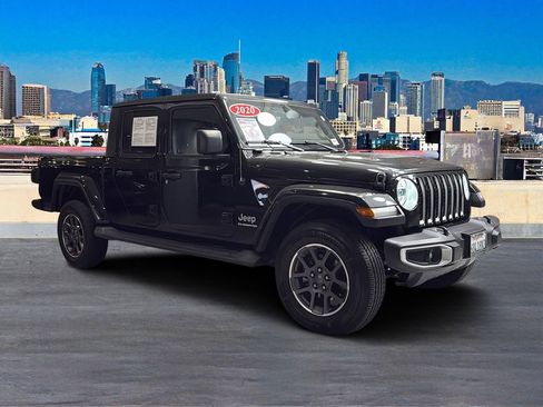 Used 2020 Jeep Gladiator Overland AWD/4WD image 5