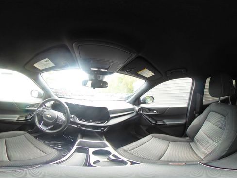 Used 2025 Chevrolet Equinox LT image 37