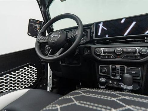 Used 2026 Jeep Wrangler Unlimited Sport image 18