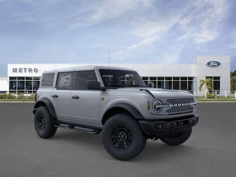 New 2026 Ford Bronco Badlands w/ Sasquatch Package AWD/4WD image 7