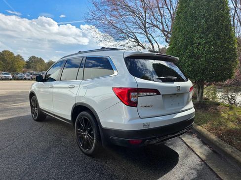Used 2021 Honda Pilot Special Edition image 3