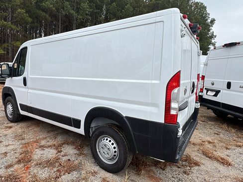 Used 2025 RAM ProMaster 2500 w/ Premium Convenience Group image 10