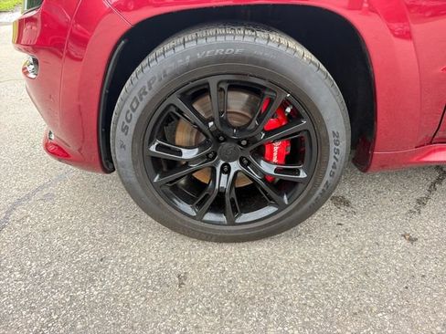 Used 2015 Jeep Grand Cherokee SRT AWD/4WD image 30