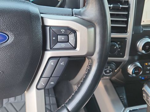 Used 2019 Ford F150 Platinum w/ Equipment Group 701A Luxury AWD/4WD image 16