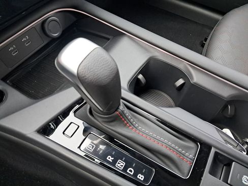 New 2026 Nissan Sentra SR w/ SR Premium Package FWD image 25