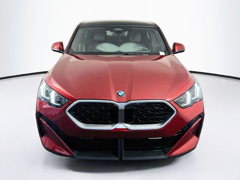 Used 2026 BMW X2 xDrive28i AWD/4WD image 2