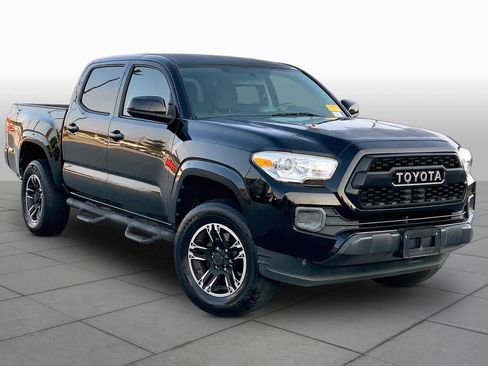 Used 2017 Toyota Tacoma SR RWD image 3