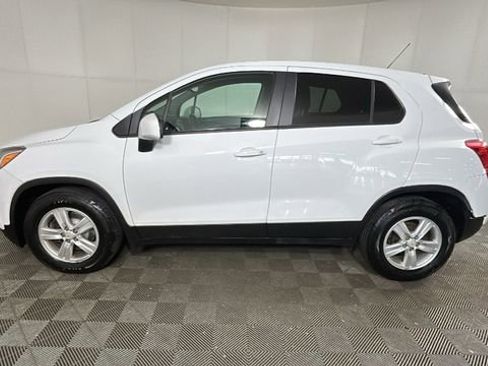Used 2020 Chevrolet Trax LS w/ Tint and Cruise Package FWD image 6