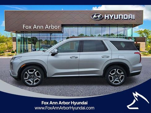 Used 2024 Hyundai Palisade SEL w/ Premium Package image 2