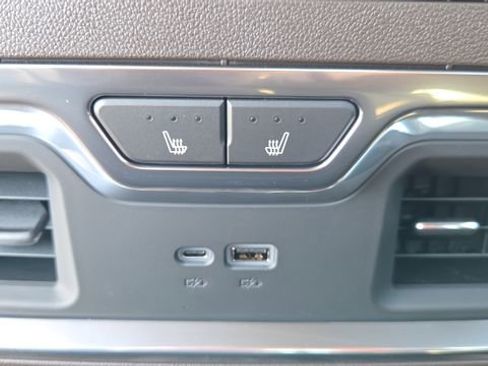 New 2026 GMC Sierra 3500 Denali w/ Denali Reserve Package image 25