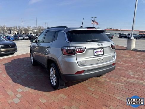 Used 2022 Jeep Compass Latitude image 34