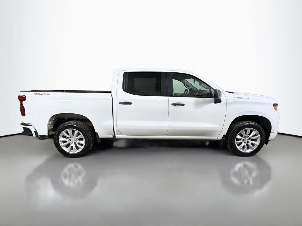 Used 2022 Chevrolet Silverado 1500 Custom AWD/4WD image 5