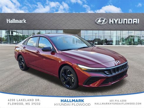 Certified 2026 Hyundai Elantra Sport image 1